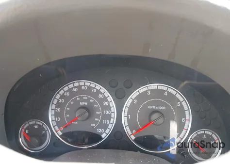 2005 Jeep Liberty Limited Edition из США, поврежденный, VIN 1J4GK58K95W651623